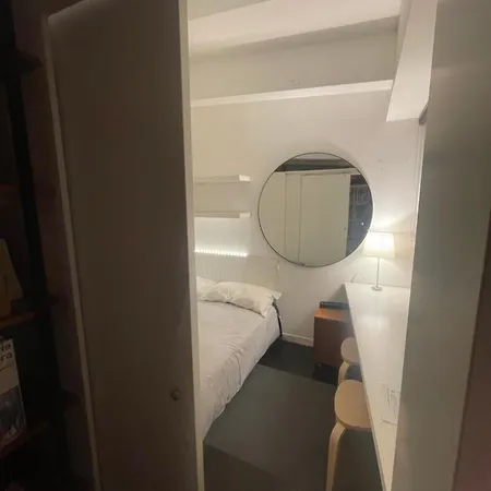 Piccola Accogliente E Luminosa In Condiviso Con Bagno Privato E Terrazza Vista Mare * Trieste