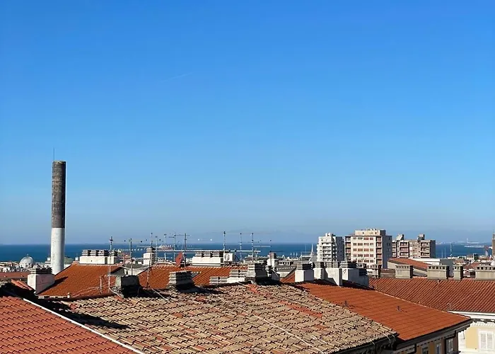 Piccola In Condiviso Con Terrazza Vista Mare Trieste